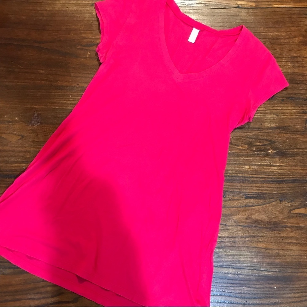 ▪️Old Navy Red Top